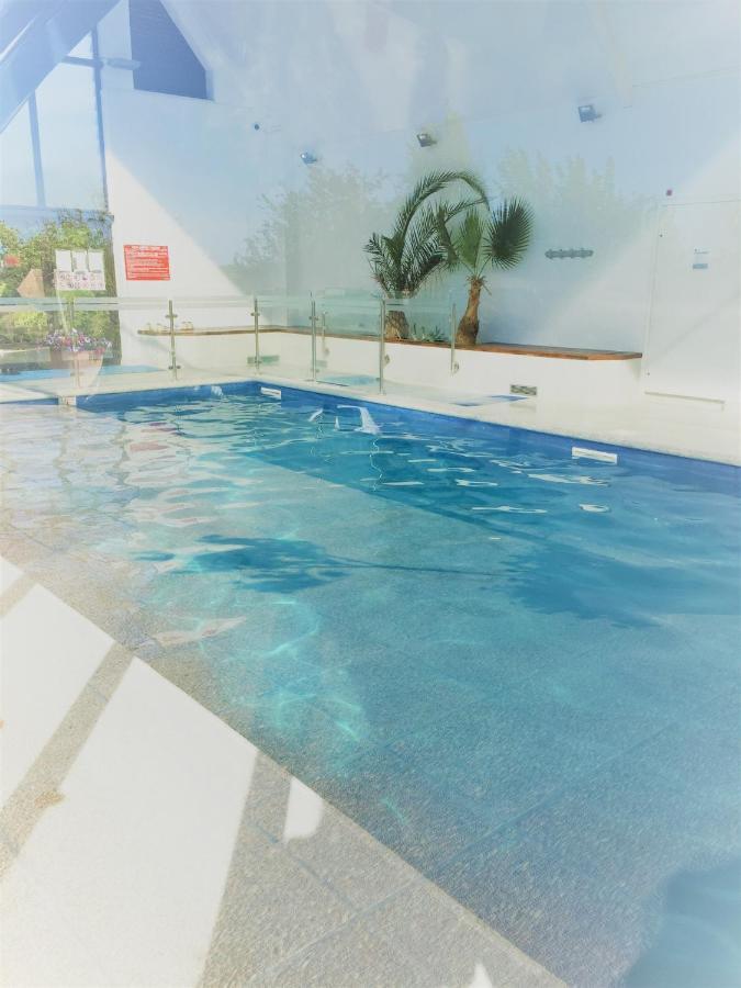 Domaine privé, , piscine, jacuzzi, joli appartement Deauville Extérieur photo
