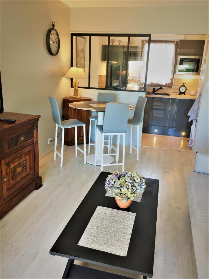Domaine privé, , piscine, jacuzzi, joli appartement Deauville Extérieur photo